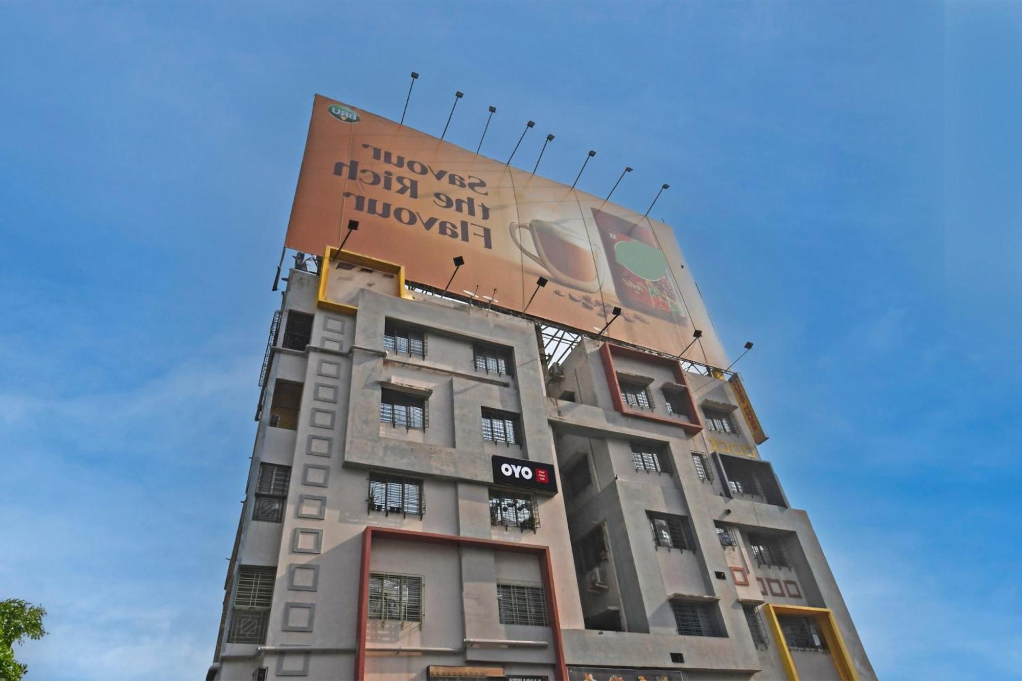Oyo Hotel Chinar Park Калькутта Экстерьер фото